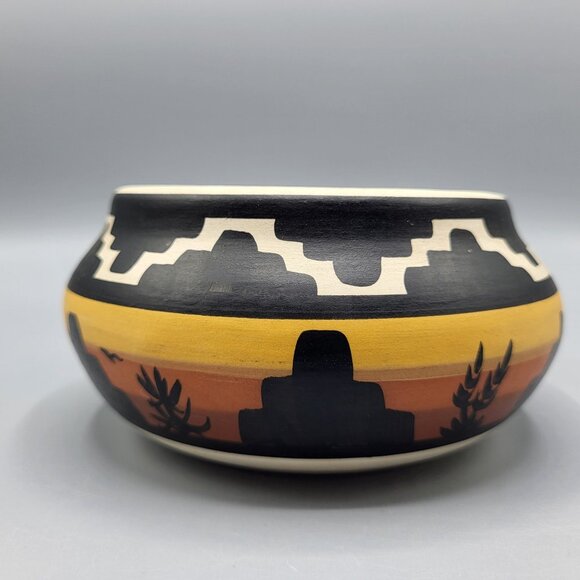 Vintage Native American Sioux Pottery Bowl Southwest Handmade Planter - Picture 3 of 9